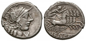 GENS FANNIA. Denario. (Ar. 3,88g/18mm). 123 a.C. Roma. (FFC 705; Crawford 275/1). Anv: Cabeza de Roma a derecha, delante X, detrás leyenda: ROMA. Rev:...