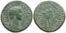 ANTONIA. As. (Ae. 10,90g/28mm). 41-42 d.C. Roma. (RIC 92). Anv: Busto drapeado con el pelo recogido a derecha de Antonia, alrededor leyenda: ANTONIA A...