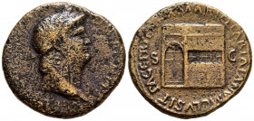 NERON. Sestercio. (Ae. 23,74g/35mm). 65 d.C. Roma. (RIC 264). Anv: Busto laureado de Nerón a derecha, debajo globo, alrededor leyenda: NERO CLAVD CAES...
