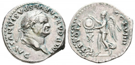 VESPASIANO. Denario. (Ar. 3,53g/19mm). 79 d.C. Roma. (RIC 1068). Anv: Cabeza laureada de Vespasiano a derecha, alrededor leyenda: IMP CAESAR VESPASIAN...
