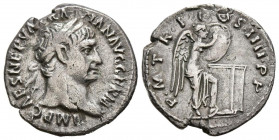 TRAJANO. Denario. (Ar. 2,41g/18mm). 102 d.C. Roma. (RIC 65). Anv: Cabeza laureada de Trajano a derecha, alrededor leyenda: IMP CAES NERVA TRAIAN AVG G...