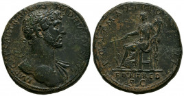 ADRIANO. Sestercio. (Ae. 28,31g/34mm). 117 d.C. Roma. (RIC 150). Anv: Busto laureado de Trajano a derecha con drapeado sobre hombro izquierdo, alreded...
