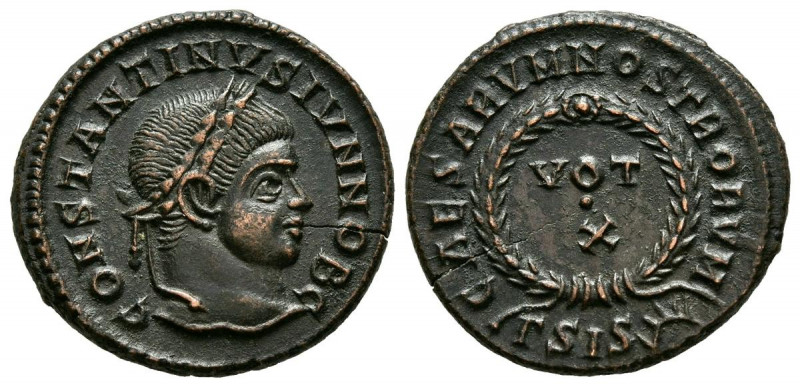 CONSTANTINO II. Follis. (Ae. 3,05g/18mm). 320-321 d.C. Siscia. (RIC 159). Anv: C...