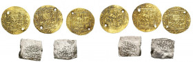 REINO DE GRANADA. Lote de 5 monedas, 2 en plata del Reino de Granada del tipo Vives 2193 e incluye 3 monedas de oro todas con perforaciones, posibleme...