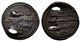 ALMORAVIDES, Ali ibn Yusuf. Quirate. (Ar. 0,93g/12mm). 500-537H. (Vives 1701; Hazard 927). MBC. Dos perforaciones de época.