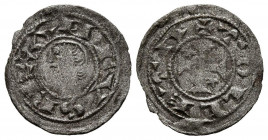 ALFONSO I (1109-1126). Obolo. (Ve. 0,36g/14mm). Toledo. (FAB-26). Anv: Cabeza masculina a izquierda, alrededor leyenda: ANFVS REX. Rev: Cruz patada co...