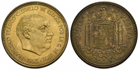 ESTADO ESPAÑOL (1936-1975). 2,50 Pesetas. (AlCu. 6,97g/25mm). 1953 *19-70. Madrid. (Cal-2019-89). SC. Escasa.