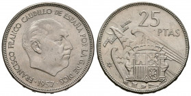 ESTADO ESPAÑOL (1936-1975). 25 Pesetas. (Ni. 9,00g/27mm). 1957 *61. Madrid. (Cal-2019-118). SC. Escasa.