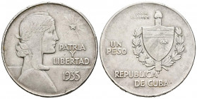 CUBA. 1 Peso. (Ar. 26,65g/38mm). 1935. (Km#22). MBC.