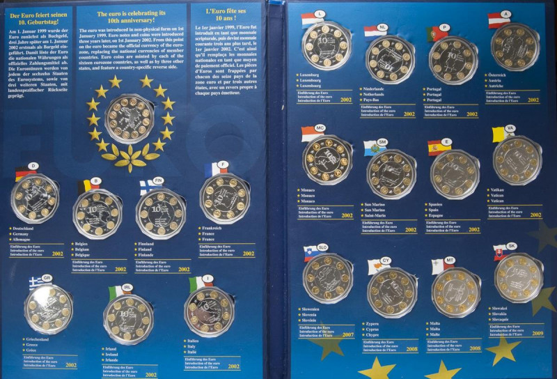MONEDAS EXTRANJERAS. Conjunto de 2 álbumes de 15 y 20 monedas cada uno, respecti...