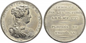 FRANKREICH
Königreich und Republik. Louis XVI. 1774-1792. Zinnmedaille 1793. Auf den Tod von Marie Antoinette. Stempel von William Mainwaring, Englan...