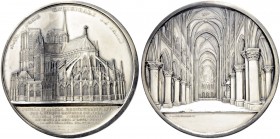 FRANKREICH
Paris, Stadt. Versilberte Bronzemedaille o. J. (1855). Stempel von J. und C. Wiener. Auf die Kirche Notre-Dame in Paris. Aussenansicht der...