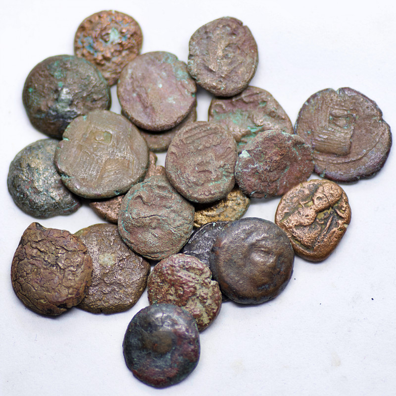 Group lot of 21 AE Ancient coins including: Seleucid, Parthian and Elymais. Fine...