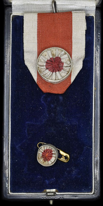 China, Republic, Order of the Golden Grain, original black-lacquered case of iss...