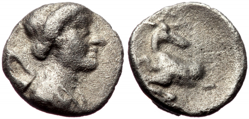 Ionia, Ephesos AR Obol (Silver, 0,43g, 8mm) ca 245-202 BC
Obv: Draped bust of Ar...