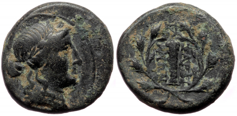 Lydia, Sardes, AE (bronze, 4,38 g, 17 mm) 133-1 BC
Obv: Laureate head of Apollo ...