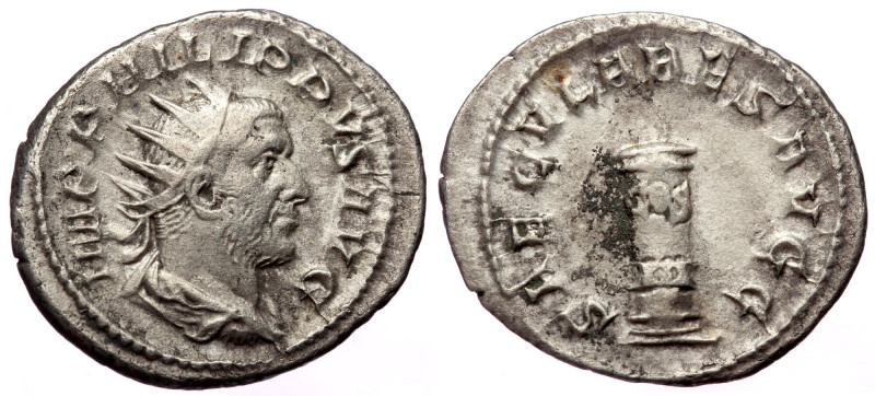 Philip I Arab (244-249), AR antoninianus (Silver, 24,4 mm, 4,53 g), Rome, 248.
O...