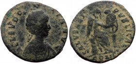 Aelia Eudoxia (400-404), Constantinopolis, AE follis (Bronze, 17,0 mm, 2,11 g). Obv: AEL EVDO - [X]IA AVG, pearl-diademed, draped bust of Aelia Eudoxi...