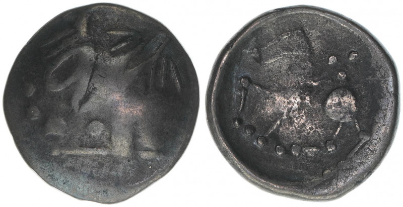 Tetradrachme, ca.100 BC
Ostkelten. Sattelkopfpferd - Schüsselform - nach Vorbild...