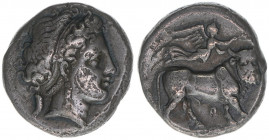 Kampanien Neapolis
Griechen. Didrachme, 3225-241 BC. Nymphenkopf - androkephaler Stier wird von Nike bekränzt
6,96g
ss+