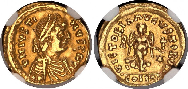 Byzantium Ostrogoths, Theoderic AV Tremissis 493 - 526 AD NGC AU
Gold 1.40 g.; ...