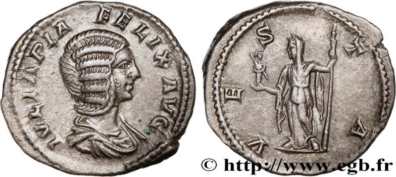 JULIA DOMNA
Type : Denier 
Date : 213 
Mint name / Town : Rome 
Metal : silver 
...
