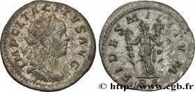 TACITUS
Type : Aurelianus 
Date : janvier 
Mint name / Town : Lyon 
Metal : billon 
Millesimal fineness : 50  ‰
Diameter : 22,5  mm
Orientation dies :...