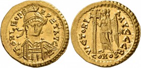 Leo I, 457-474. Solidus (Gold, 20 mm, 4.48 g, 6 h), Constantinopolis, circa 462 or 466. D N LEO PE-RPET AVG Pearl-diademed, helmeted and cuirassed bus...