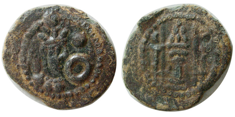 SASANIAN KINGS, Yazdgird II, (438-457 AD). Æ (1.13 gm; 15 mm). Standard issue, o...