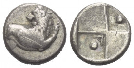 Thrakien. Thrakischer Chersones.

 Hemidrachme (Silber). Ca. 386 - 338 v. Chr.
Vs: Löwenvorderteil mit zurückgewandtem Kopf nach rechts.
Rs: Vierg...