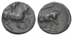 Thessalien. Krannon.

 Bronze. Ca. 350 - 300 v. Chr.
Vs: Reiter auf Pferd nach rechts reitend.
Rs: Stier mit gesenktem Kopf nach links angreifend,...