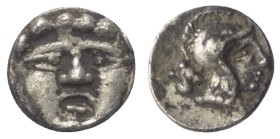 Pisidien. Selge.

Obol (Silber). Ca. 350 - 300 v. Chr.
Vs: Gorgoneion en face.
Rs: Kopf der Athena mit attischem Helm rechts.

10 mm. 0,91 g.
...