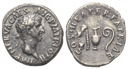 Nerva (96 - 98 n. Chr.).

 Denar (Silber). 97 n. Chr. Rom.
Vs: IMP NERVA CAES AVG P M TR POT II. Kopf mit Lorbeerkranz rechts.
Rs: COS III PATER P...