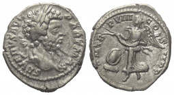 Septimius Severus (193 - 211 n. Chr.).

 Denar (Silber). 200 n. Chr. Rom.
Vs: SEVERVS AVG PART MAX. Kopf mit Lorbeerkranz rechts.
Rs: P M TR P VII...