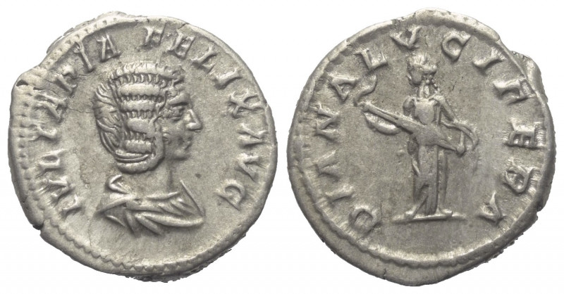 Iulia Domna (gest. 217 n. Chr.).

 Denar (Silber). 214 n. Chr. Rom.
Vs: IVLIA...