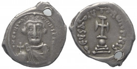 Constans II. (641 - 668 n. Chr.).

 Hexagramm (Silber). 648 - 652 n. Chr. Constantinopolis.
Vs: d N CONSTAN - TINUS P P AVG. Gekrönte Büste in Chla...