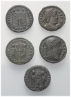 Römische Münzen - Lots. Kaiserzeit.


Lot (5 Stück): Spätrömische Bronzemünzen der Mitte des 4. Jh.

Kleinbronzen der konstantinischen Dynastie....