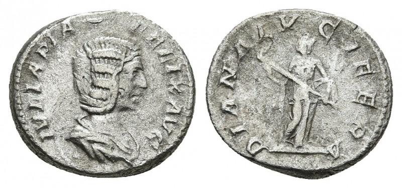 JULIA DOMNA, 193-217 AD. AR, Denarius. Rome. 3.25 g. 17.6 mm.