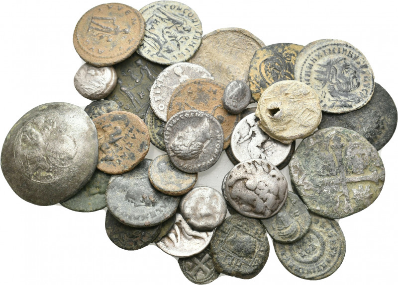 35 GREEK/ROMAN/BYZANTINE/ISLAMIC SILVER/BRONZE COIN LOT
See picture.No return.