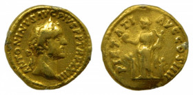 ROMAN EMPIRE - Antonino Pio (138-161 dC). Aureo. 7,1 g. AV. a/ ANTONINVS AVG PIVS PP TR P XXIII. r/ PIETATI AVG COS IIII S C. Descolgado de una joya....