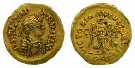 OSTROGOTHS (ITALY) - Atalarico (526-534). A nombre de Justiniano I (527-565). Triens o Tremissis. Ravenna o Roma. 1,5 g. AV. a/ D N IVSTINIANVS P F AV...