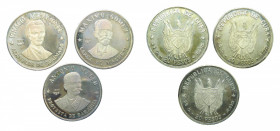 CUBA. LOTE 3 piezas 20 pesos 1977. Plata. A. Maceo, I. Agramonte y M. Gomez. Pátina.
sc-