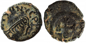 Justin II, 565-578. Nummus (bronze, 0.84 g, 10 mm), Theoupolis (Antioch). Blundered legend [...]INVC PP or similar, pearl-diademed, draped and cuirass...