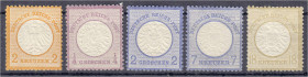 Deutschland
Deutsches Reich
Brustschilde 1872, fünf ungebrauchte Werte mit Falz, dabei Nr. 15, 16, Nr. 20 postfrisch, 26 und 28. Mi. 360,-€.
*/** M...