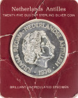 Antillas holandesas. 1976. Juliana. 25 gulden. (Kr. 15). Bicentenario de Estados Unidos. En expositor oficial. AG. S/C.