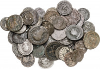 Lote de 52 monedas del Bajo Imperio, incluye 2 fantasías. Total 54 piezas. A examinar. BC-/MBC.