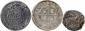Lote de 3 monedas españolas en plata: 1 divuité 1624, 2 reales Barcelona 1708 y 2 reales Cuenca 1721. A examinar. BC/MBC-.