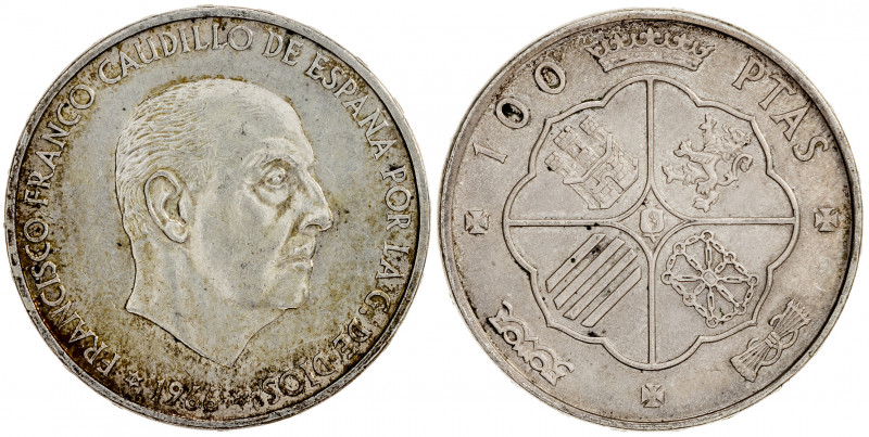 1966*1970. Franco. 100 pesetas. (AC. 150). Lote de 2 piezas. A examinar. MBC+/EB...