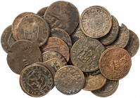 Lote de 23 monedas españolas en cobre, algunas reselladas, de la época de los Austrias. A examinar. BC/MBC.
