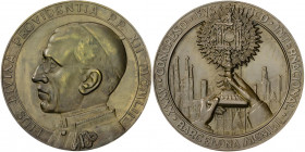 1952. Barcelona. Congreso Eucarístico Internacional. (Cru.Medalles falta). Firmado: MAres. Bronce. 189,04 g. Ø70 mm. EBC.